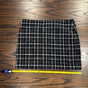 Alice + Olivia tweed sparkle mini skirt Size 8